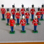 Grenadiers gards now and in the past